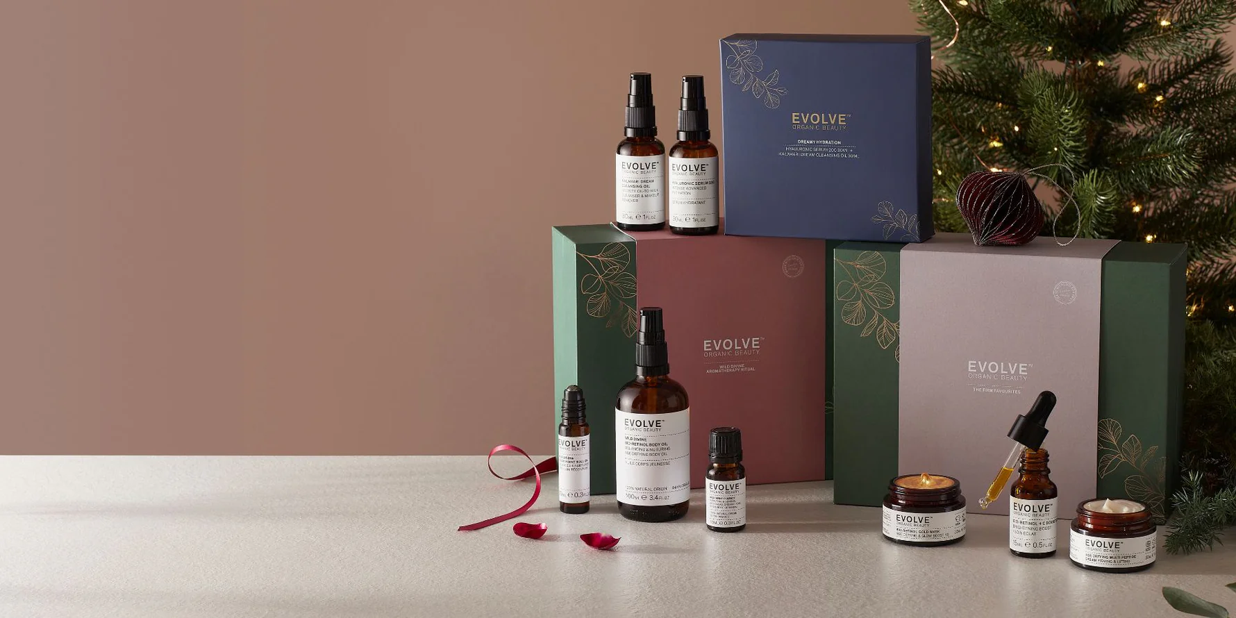 The Ultimate Christmas Gift Guide for Natural Beauty Lovers